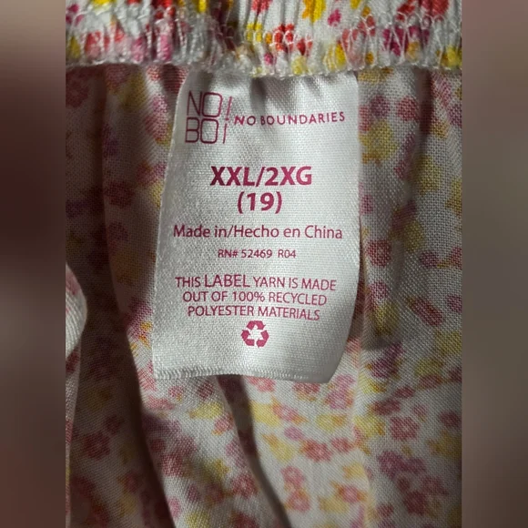 No Boundaries Dress / Long Top XXL 19 2X Jr. Smocked Stretch Floral Plunge - Picture 4 of 5